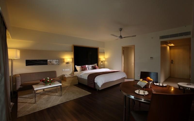 Hotel Shelton ราจาห์มันดรี ภายนอก รูปภาพ